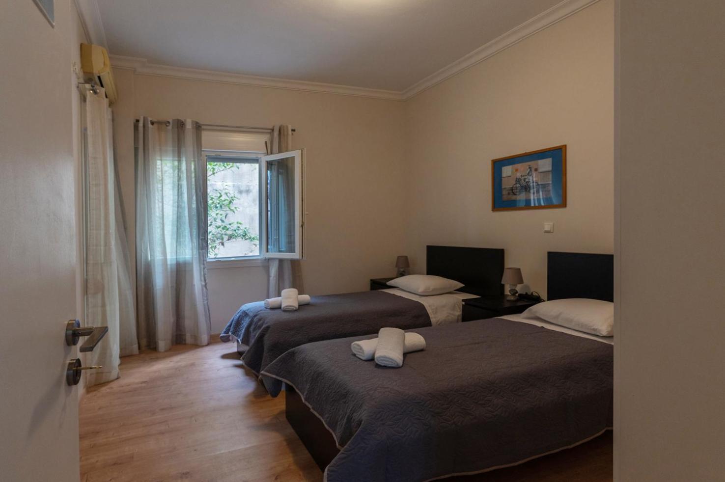 Entire Apt, 2 Bdrm, City Center Ateny Zewnętrze zdjęcie