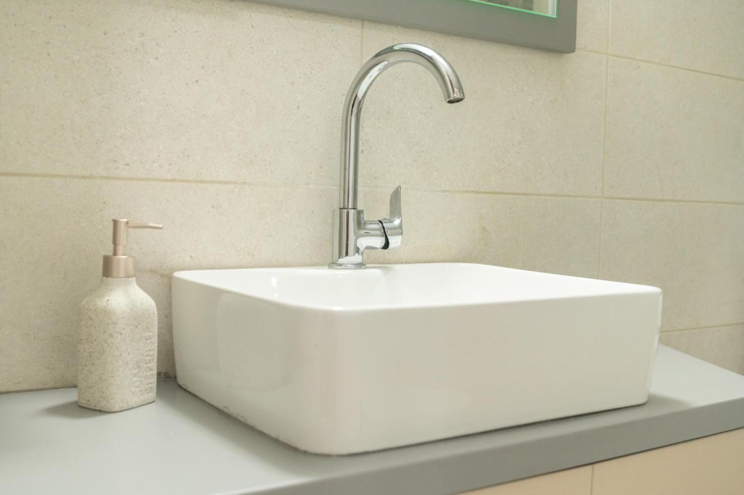 Entire Apt, 2 Bdrm, City Center Ateny Zewnętrze zdjęcie