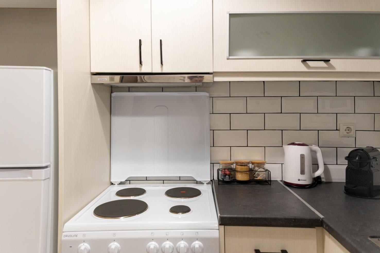 Entire Apt, 2 Bdrm, City Center Ateny Zewnętrze zdjęcie